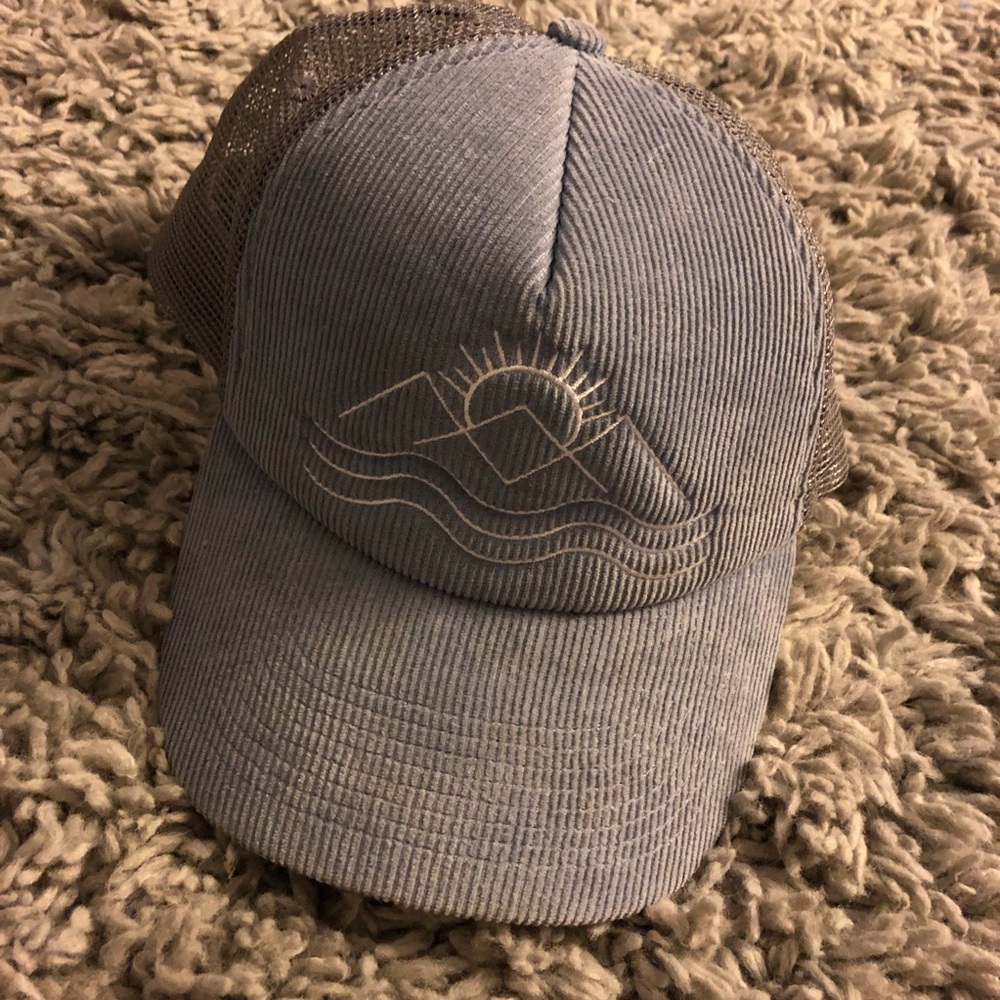 O’Neil corduroy beach hat with mountain logo